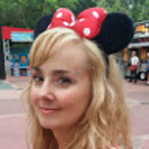 Meet your Posher, Caroline